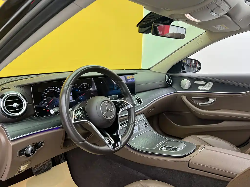 Mercedes-Benz E-Class 2022 E 300 L Fashion
