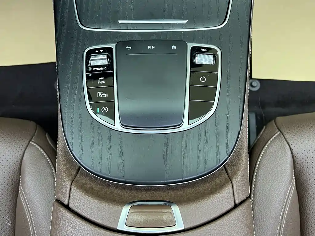 Mercedes-Benz E-Class 2022 E 300 L Fashion