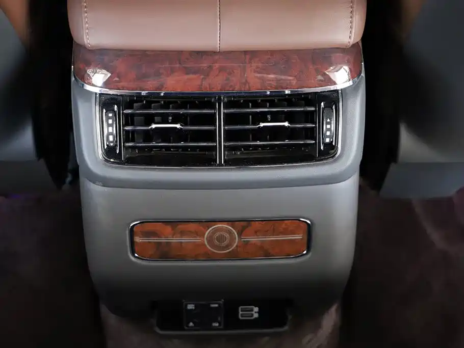 Hongqi Jin Kuihua Guoyao 2022 4.0T Zunjue Flagship Edition 4-Seater
