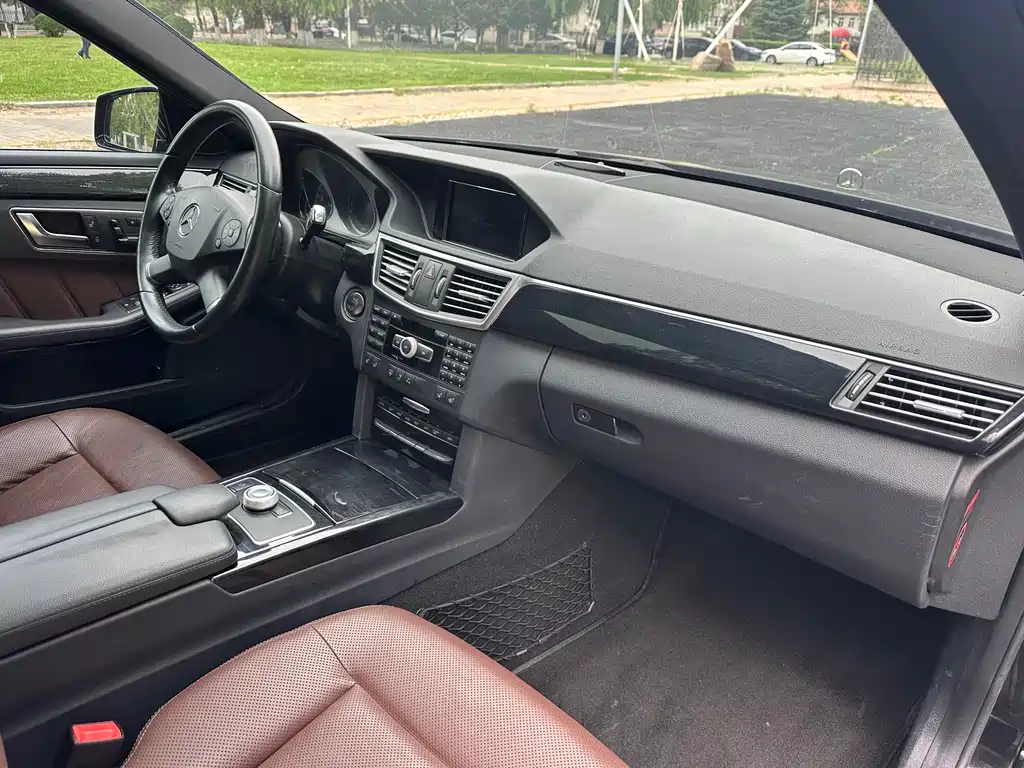 Mercedes-Benz E-Class 2012 E 300 L Fashion