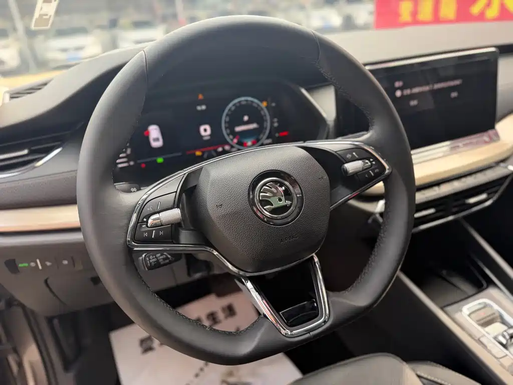 Skoda Octavia 2022 PRO TSI280 Luxury Edition