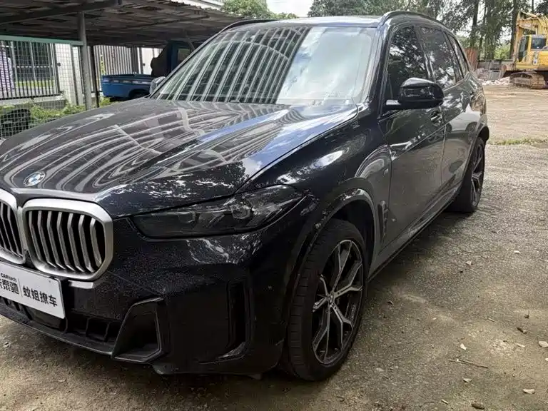 BMW X5 2023 xDrive 30Li M Sport Night Edition