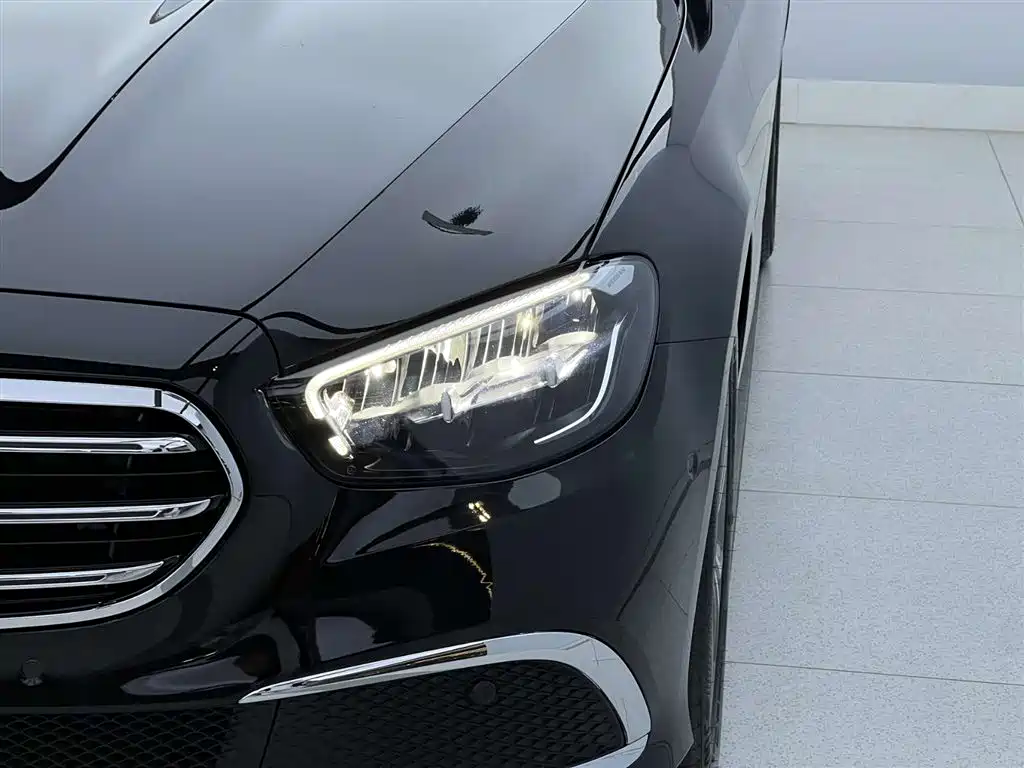Mercedes-Benz E 300 L Sport Luxury 2021