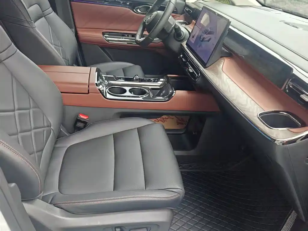 Trumpchi E8 PHEV 2024 150km MAX+