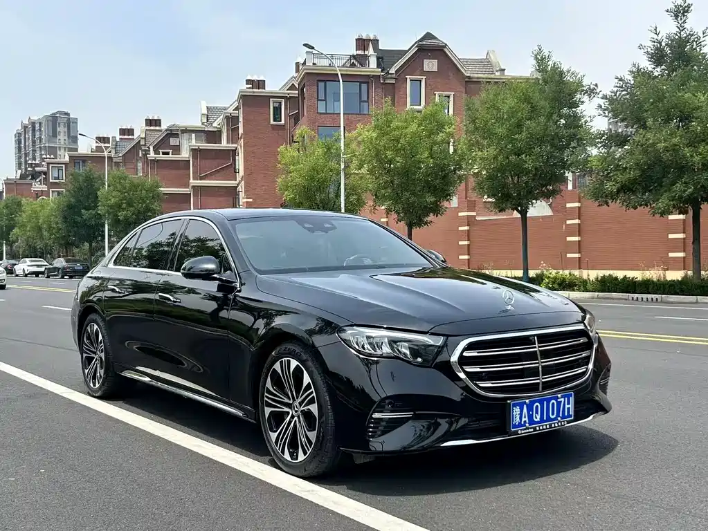Mercedes-Benz E-Class 2025 E 300 L Luxury