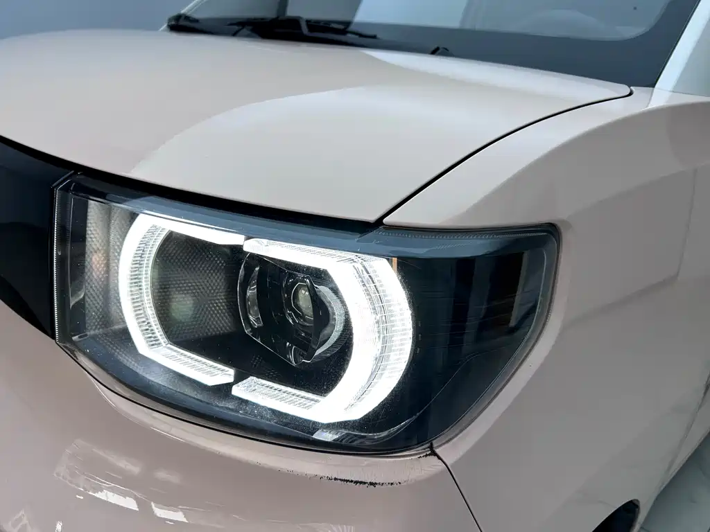 Wuling MINIEV Macaron Premium Edition 2021 Lithium Iron Phosphate