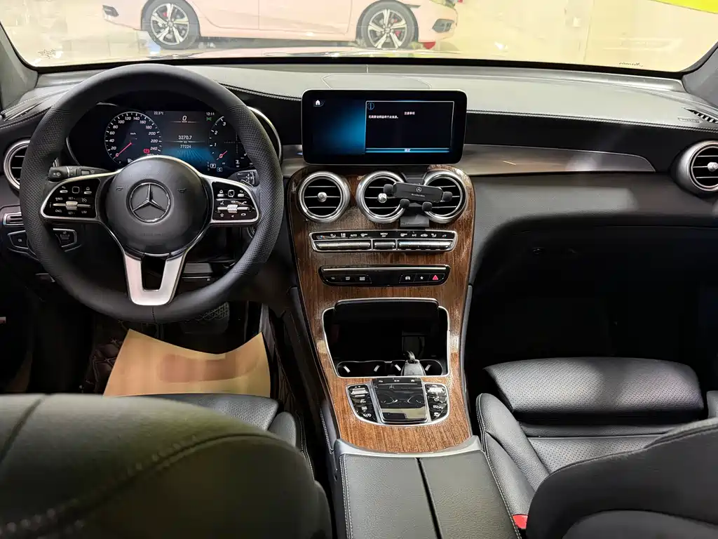 Mercedes-Benz GLC 300 L 4MATIC Dynamic Edition