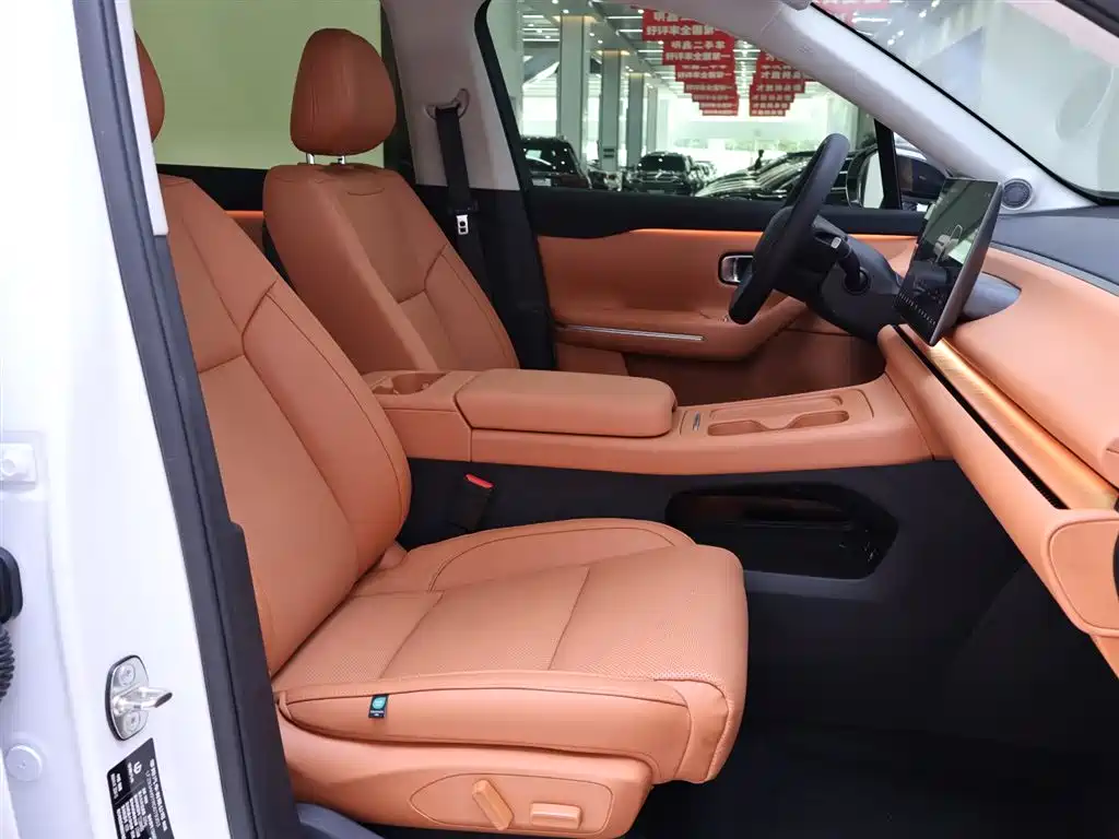 Leapmotor C16 2024 EREV 200 Premium Edition