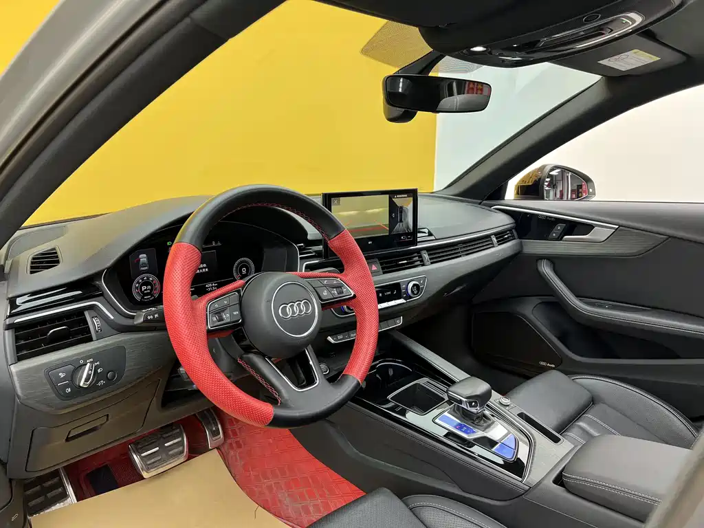 Audi A4L 2023 40 TFSI Luxury Dynamic Edition