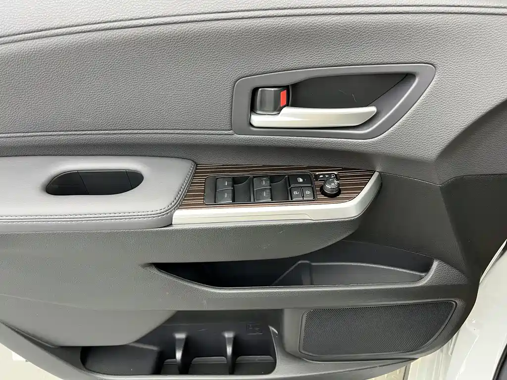 Sienna 2024 2.5L HEV Luxury Edition