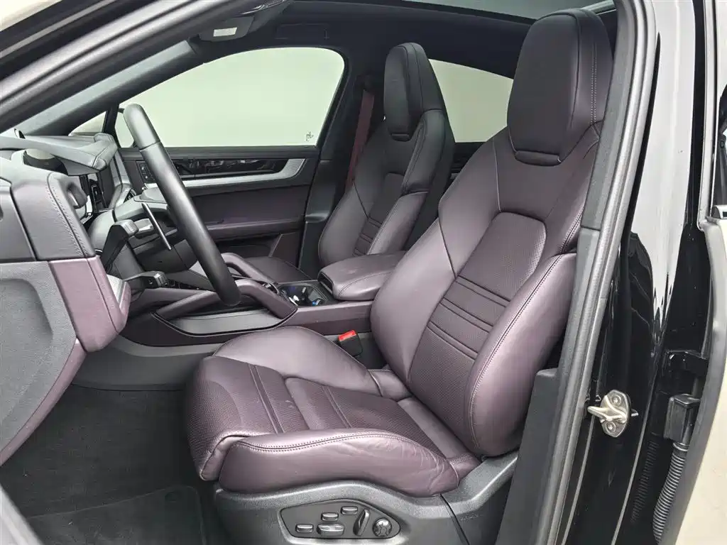 Porsche Cayenne Coupé 3.0T 2024
