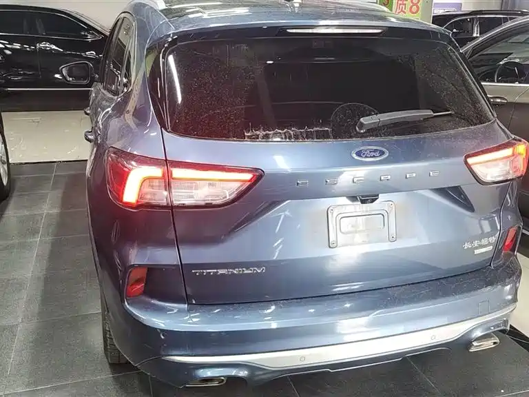 Ford Escape 2020 EcoBoost 245 Titanium AWD