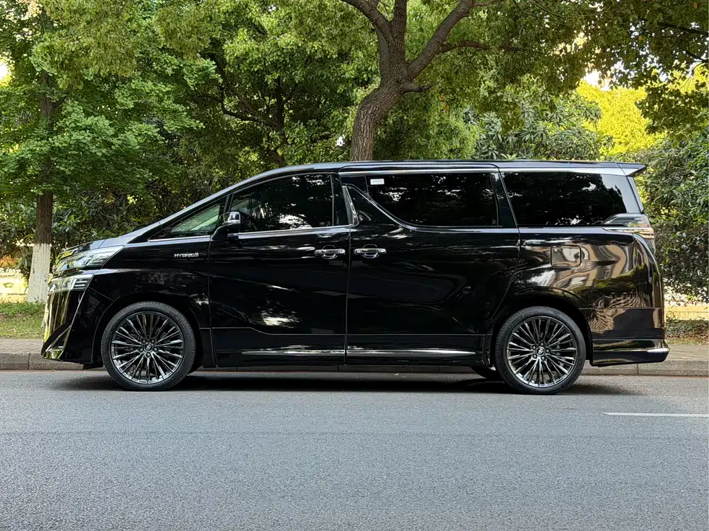 Toyota Vellfire 2019 Hybrid 2.5L HV Premium Edition
