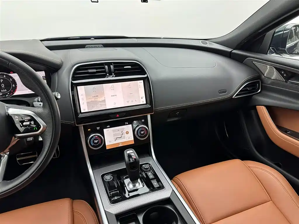 Jaguar XEL 2024 2.0T 250PS R-DYNAMIC S