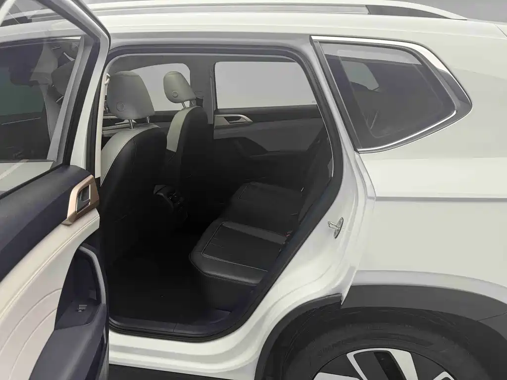 Volkswagen Tharu 2024 300TSI FWD Full Moon Edition