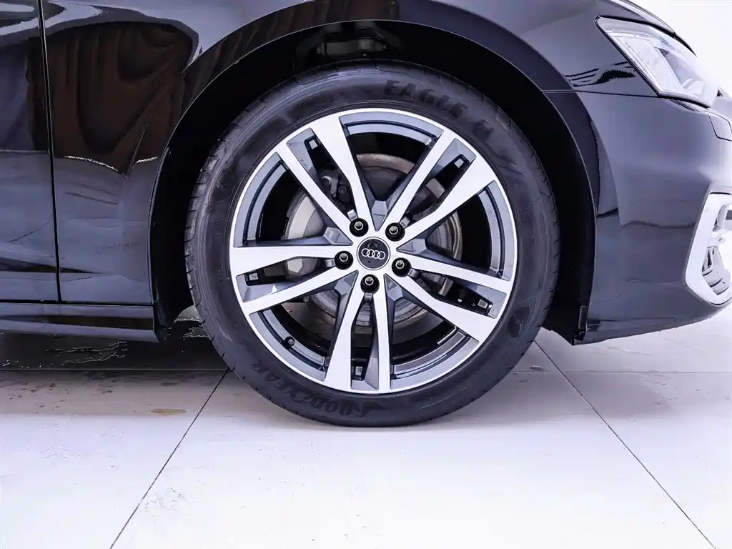 Audi A6L 2025 40 TFSI Luxury Dynamic Edition