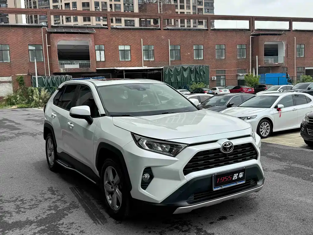 Toyota RAV4 2021 2.0L CVT 2WD Style Edition