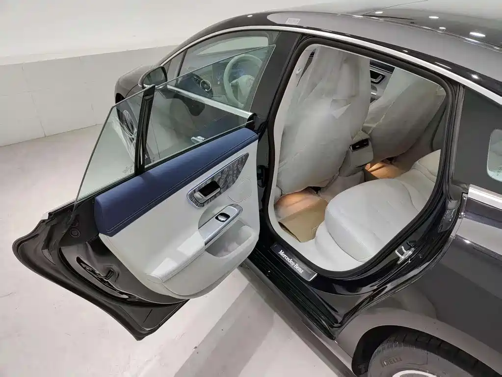 Mercedes-Benz EQE 500 4MATIC Pioneer Edition 2025
