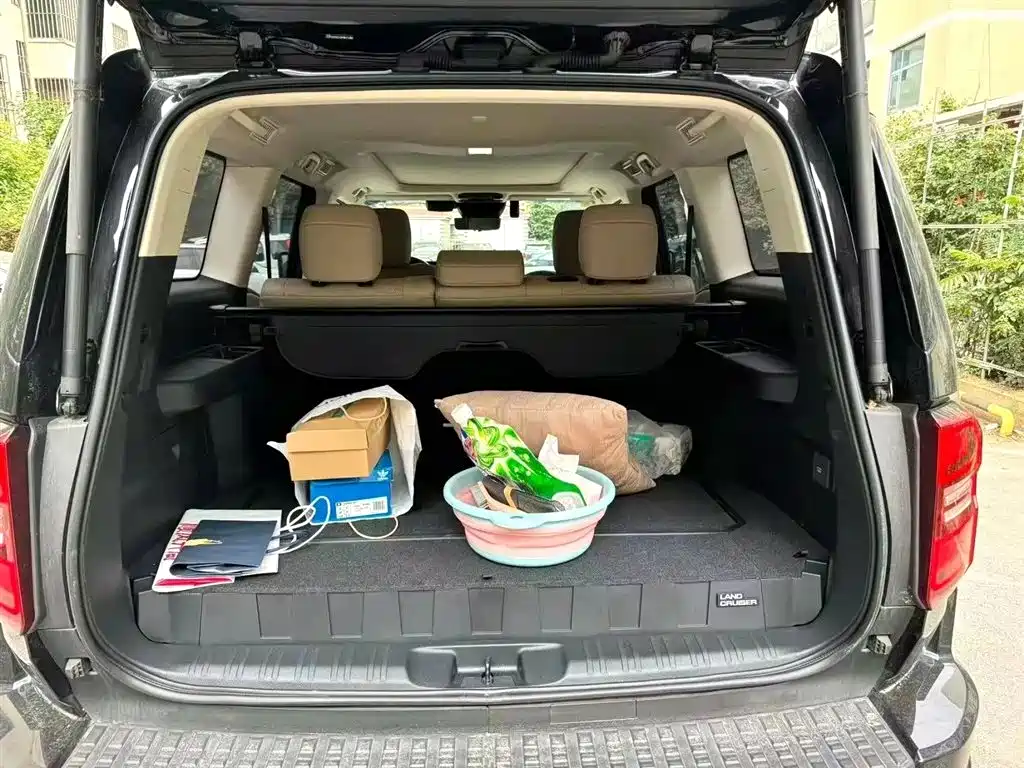 Prado 2025 2.4T Flagship VX 5-Seater