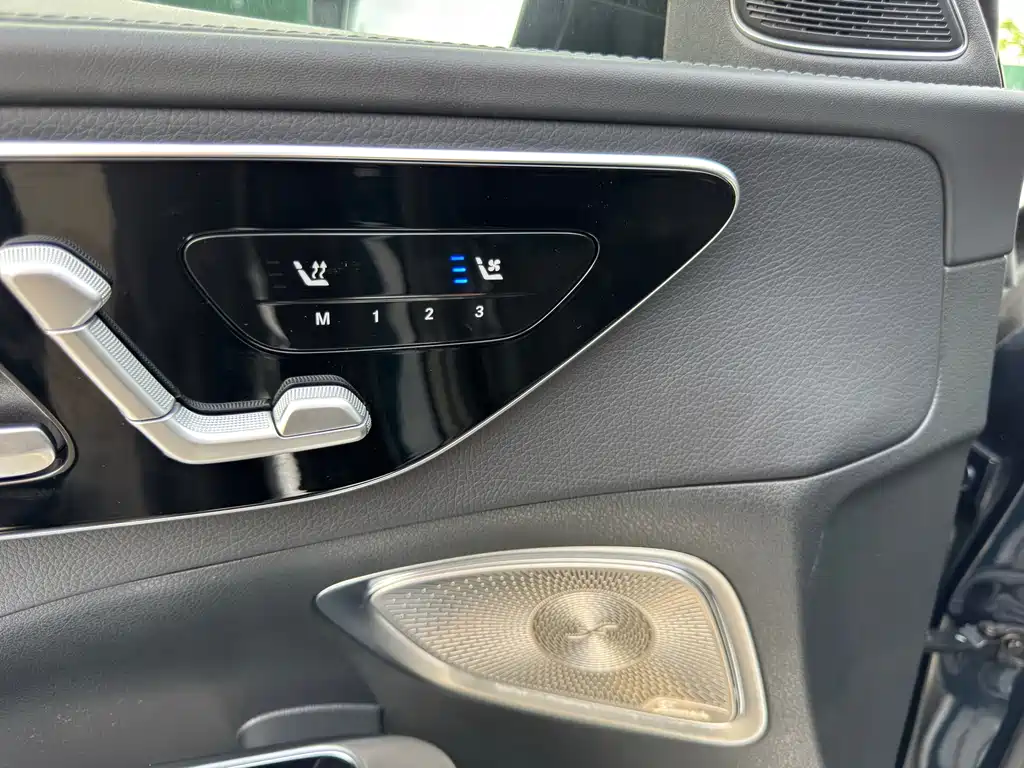 Mercedes-Benz C-Class 2022 C 260 L皓夜 Sport Edition