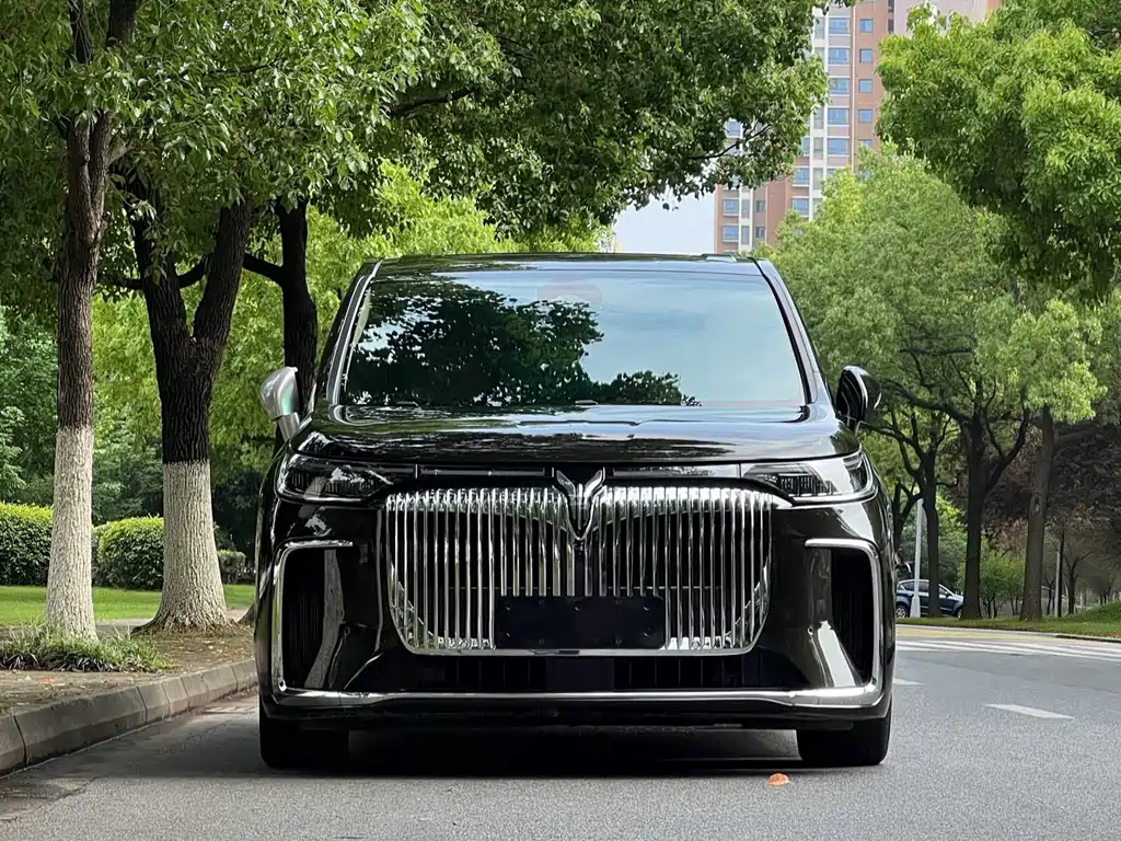 Voyah Dreamer 2025 PHEV AWD Flagship Kunpeng Edition