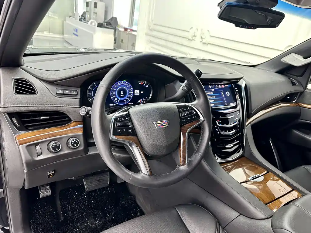 Cadillac Escalade ESV Platinum 2017 6.2L