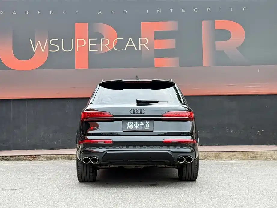 Audi SQ7 2024 4.0 TFSI Dark Knight Edition
