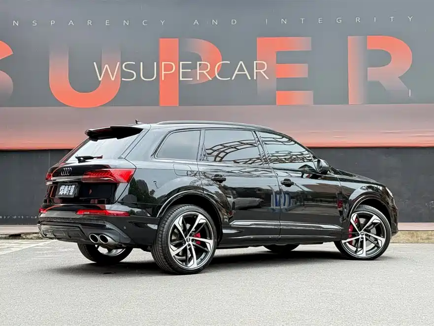 Audi SQ7 2024 4.0 TFSI Dark Knight Edition