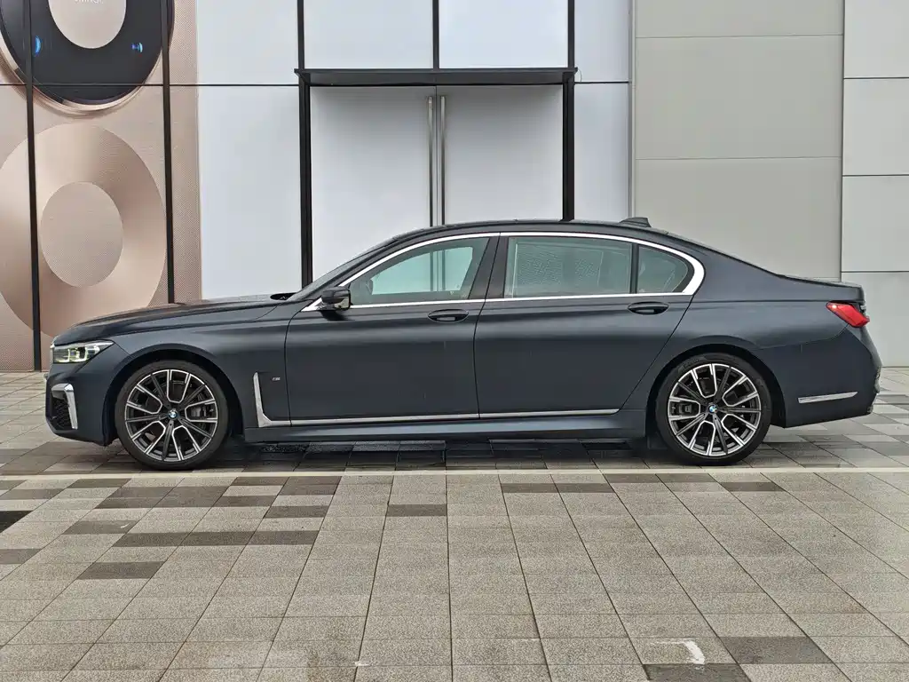 BMW 7 Series 2019 740Li xDrive Executive M Sport Package