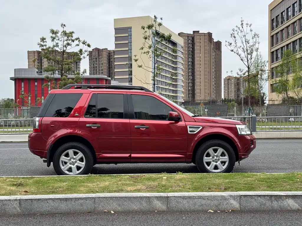 Land Rover Freelander 2 2011 3.2L i6 SE Petrol