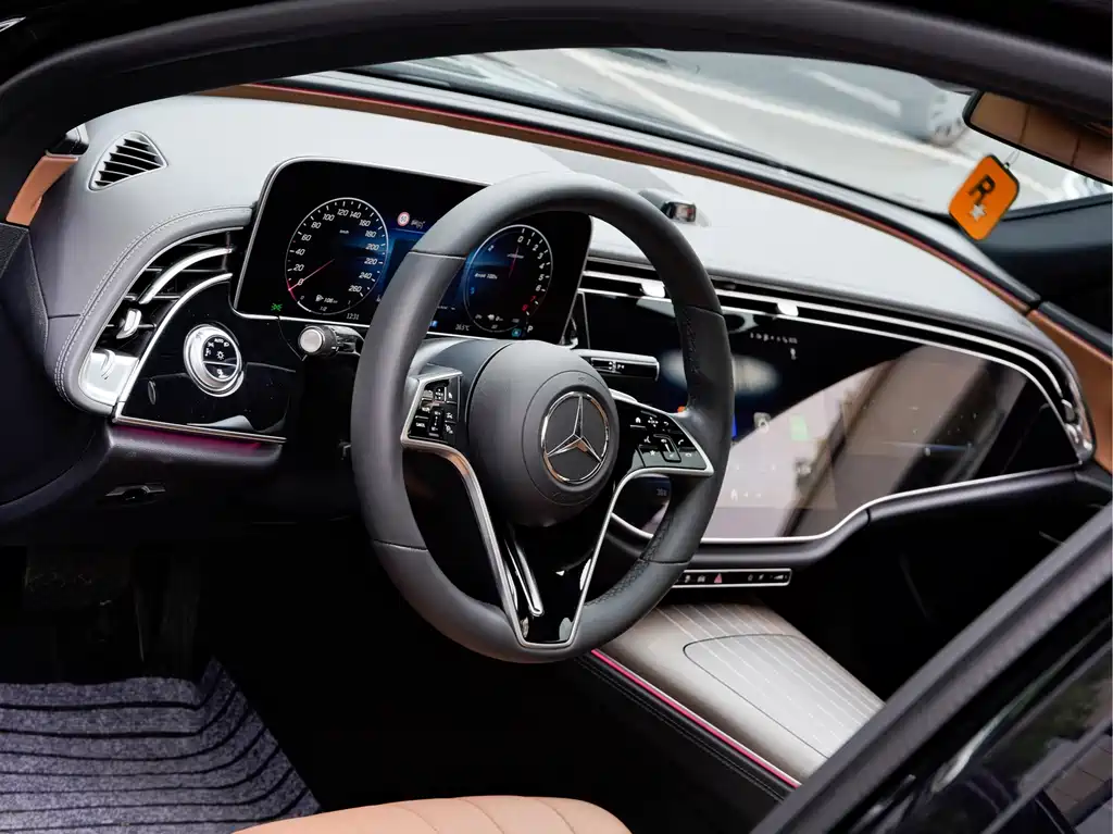 Mercedes-Benz E 350 e L Plug-in Hybrid Sedan