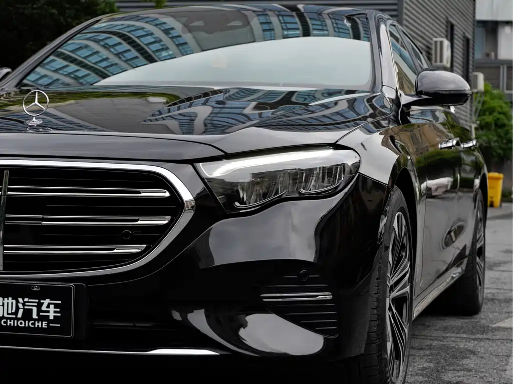 Mercedes-Benz E 350 e L Plug-in Hybrid Sedan