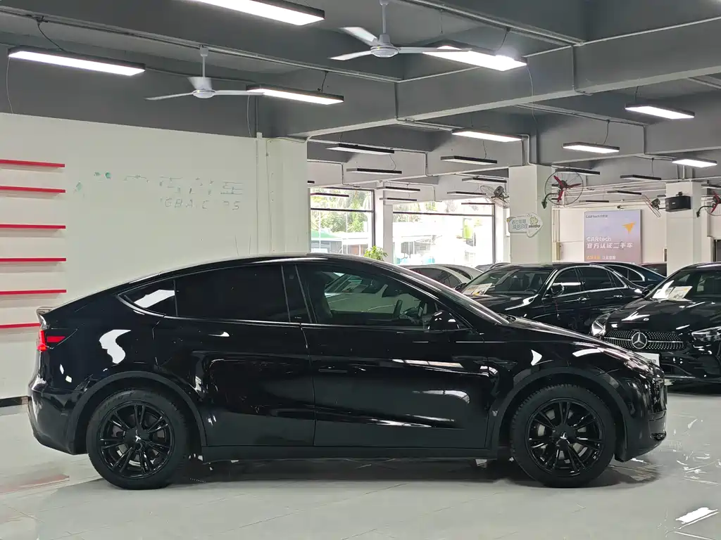 Model Y 2022 Rear-Wheel Drive Edition
