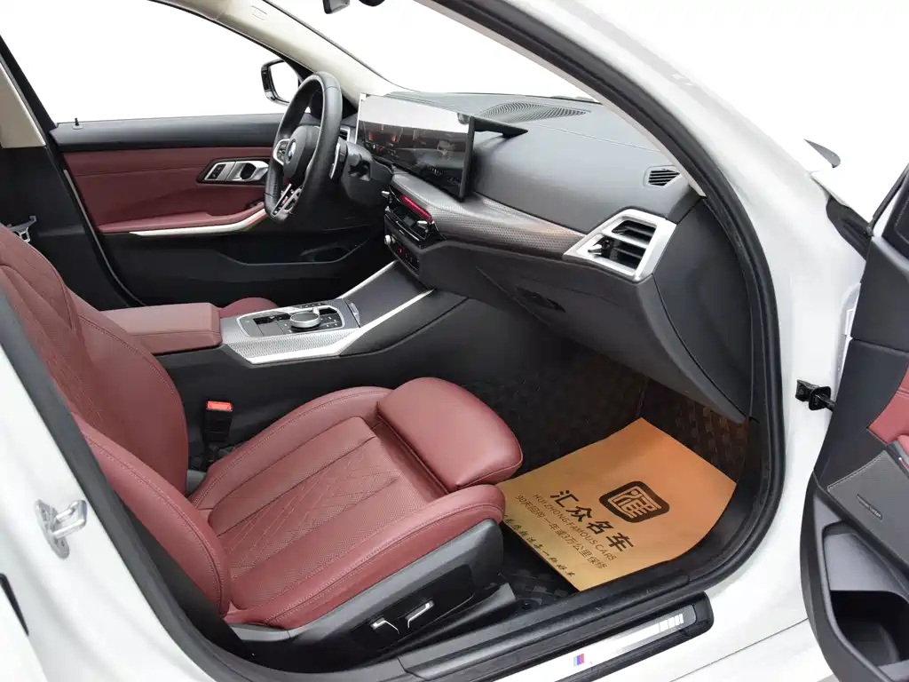 BMW 3 Series 2025 330Li M Sport Night Edition