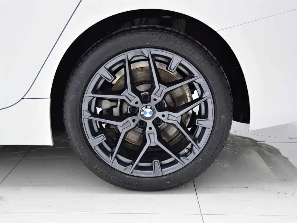 BMW 3 Series 2025 330Li M Sport Night Edition