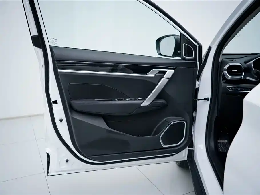 Geely Coolray 2025 1.5L CVT Super MAX