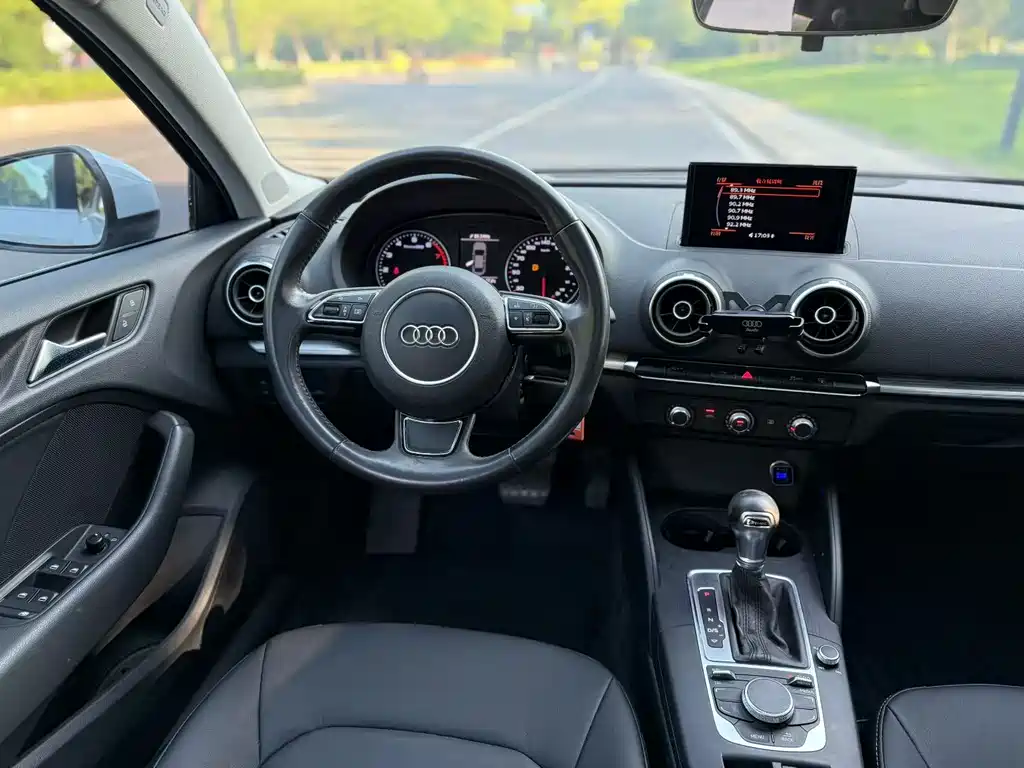 Audi A3 2016 Limousine 35 TFSI Premium