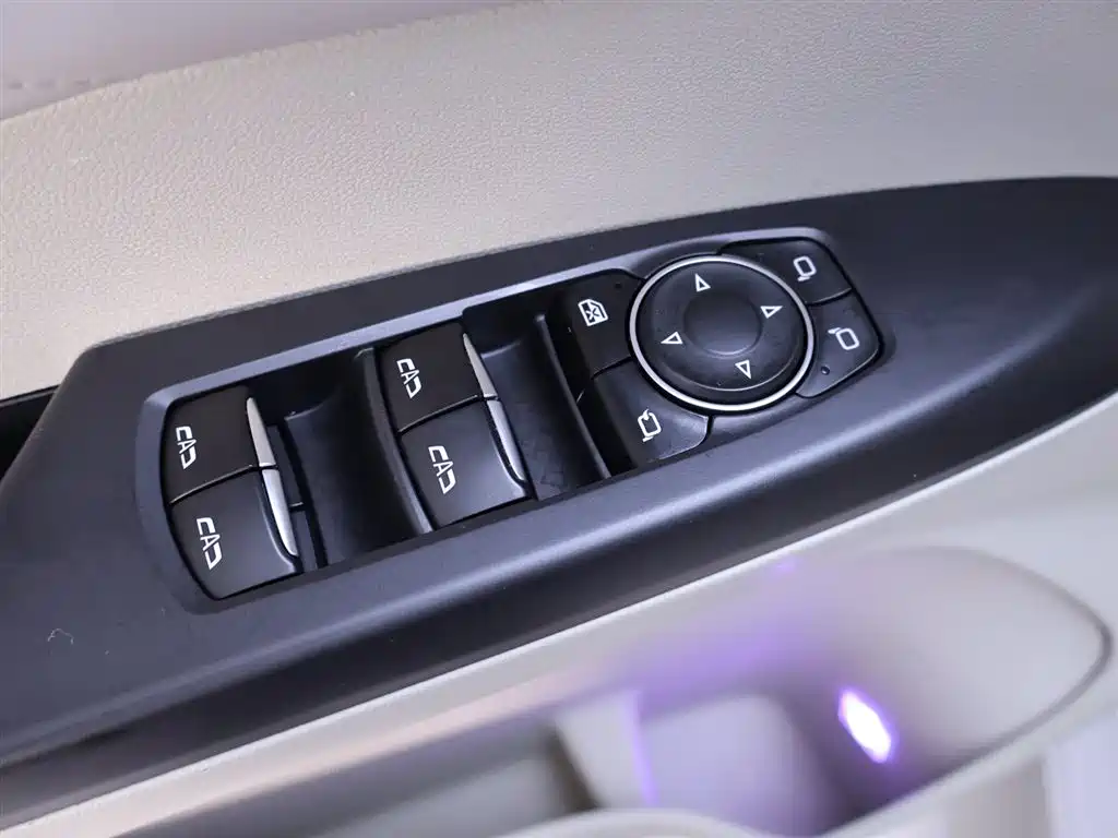 Buick GL8 2022 ES Land Business Class 653T Comfort Edition