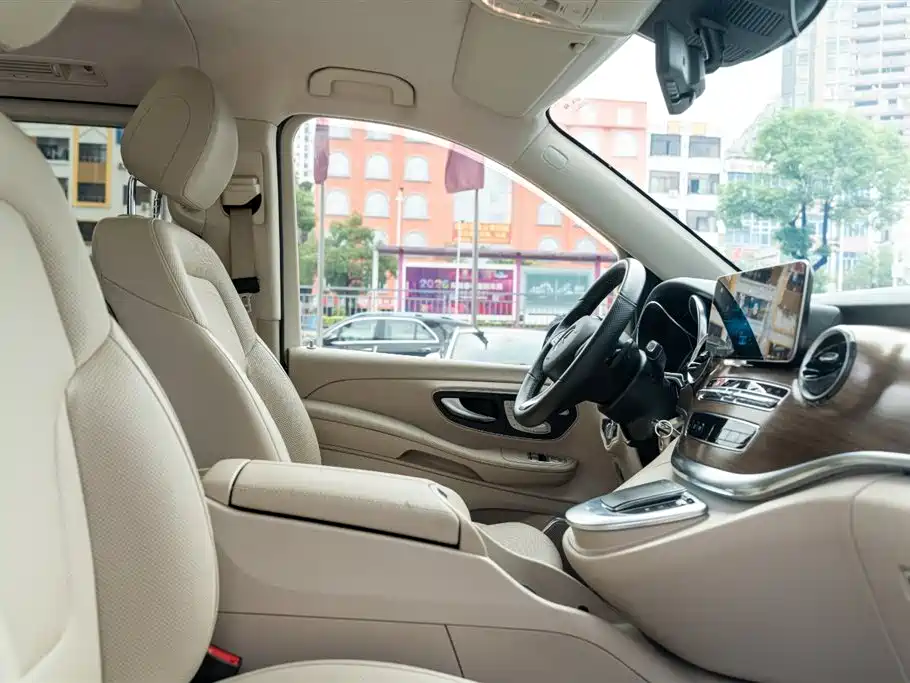 Mercedes-Benz V-Class 2022 V 260 L Long Wheelbase Luxury Edition