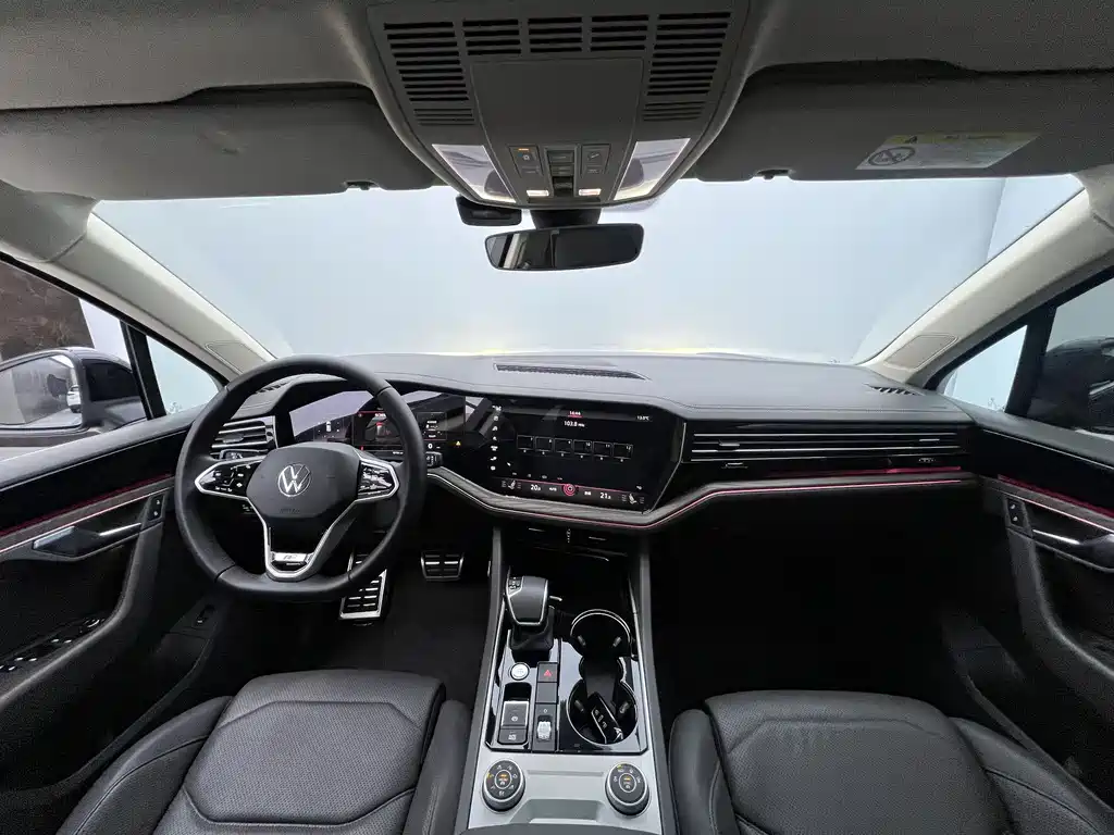 Volkswagen Touareg 2021 2.0TSI R-Line