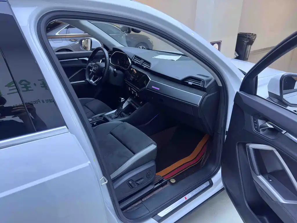 Audi Q3 2022 35 TFSI Sporty Dynamic Edition