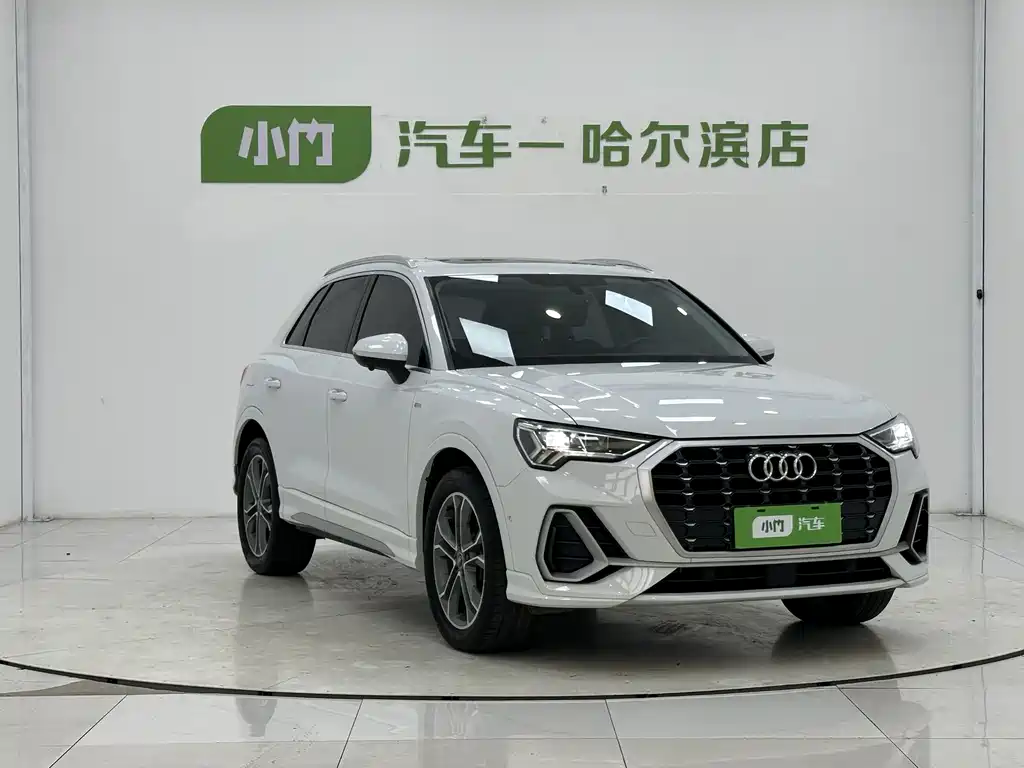 Audi Q3 2022 35 TFSI Sport