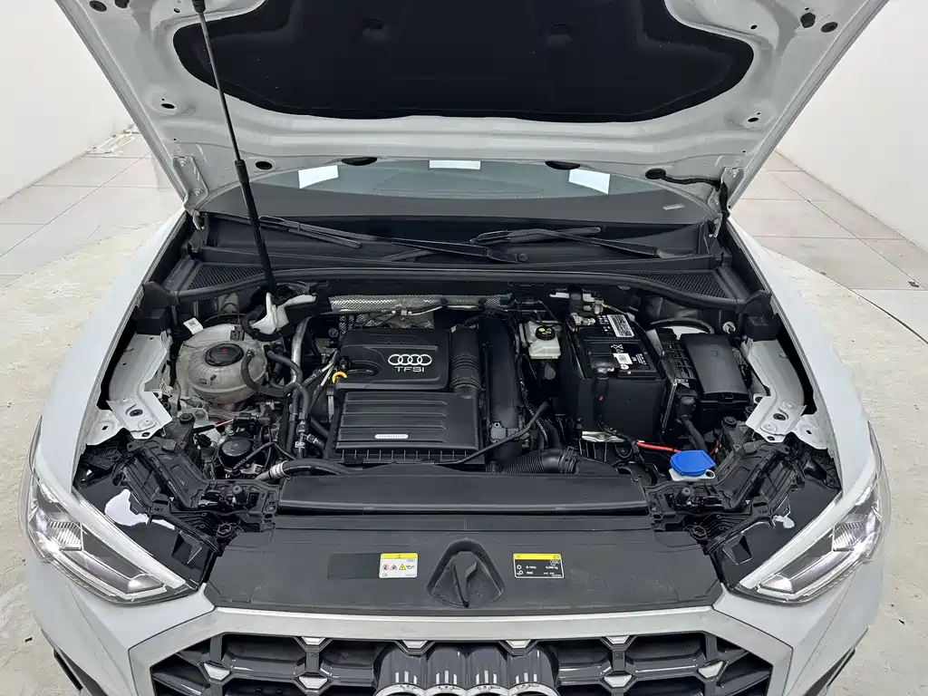 Audi Q3 2022 35 TFSI Sport