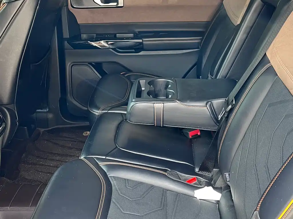 Ford Explorer 2023 EcoBoost 285 Kunlun Summit Edition 7-Seat