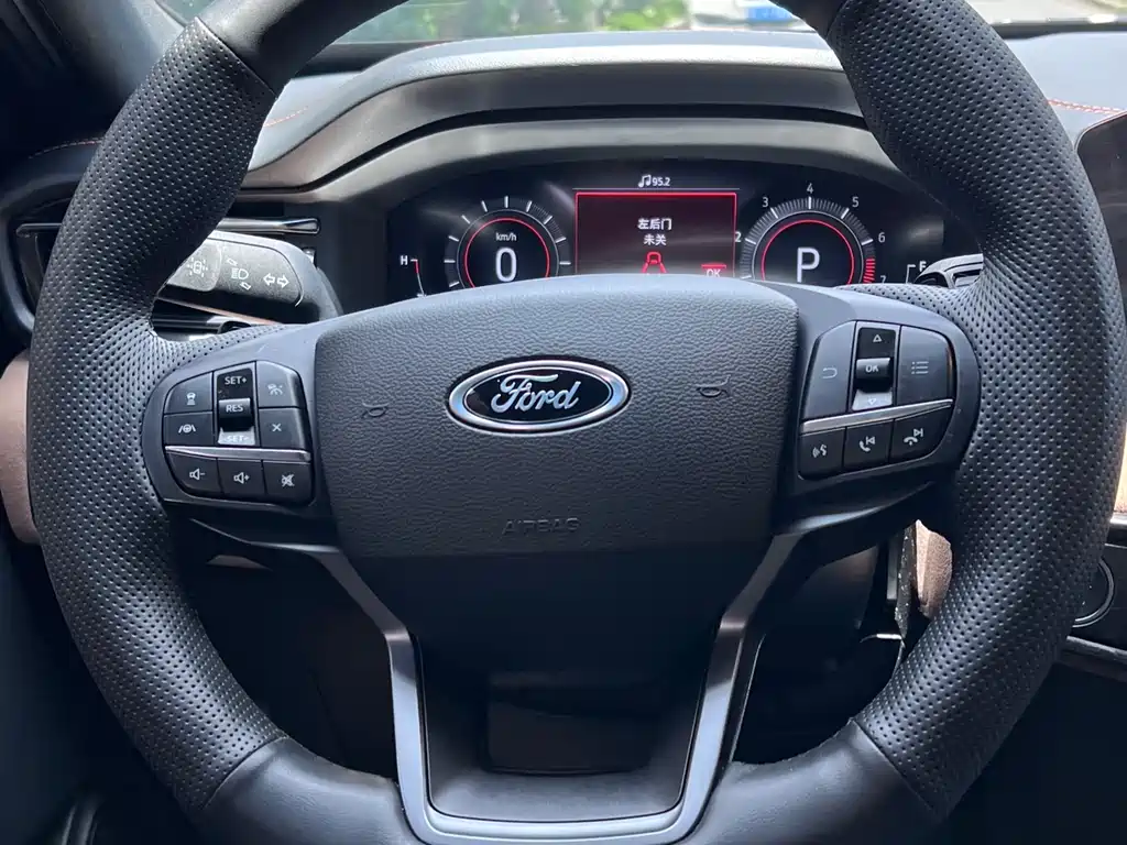 Ford Explorer 2023 EcoBoost 285 Kunlun Summit Edition 7-Seat