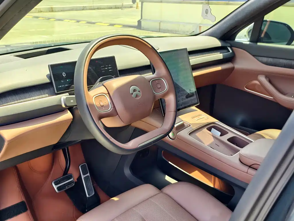 NIO ES8 2023 75kWh