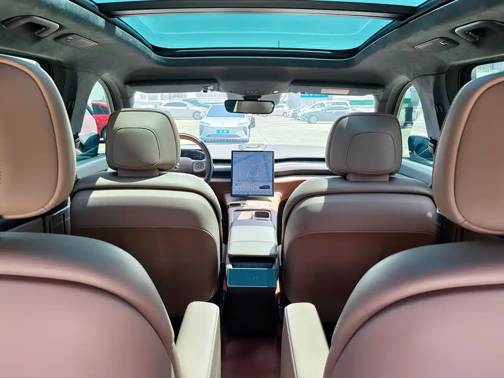 NIO ES8 2023 75kWh