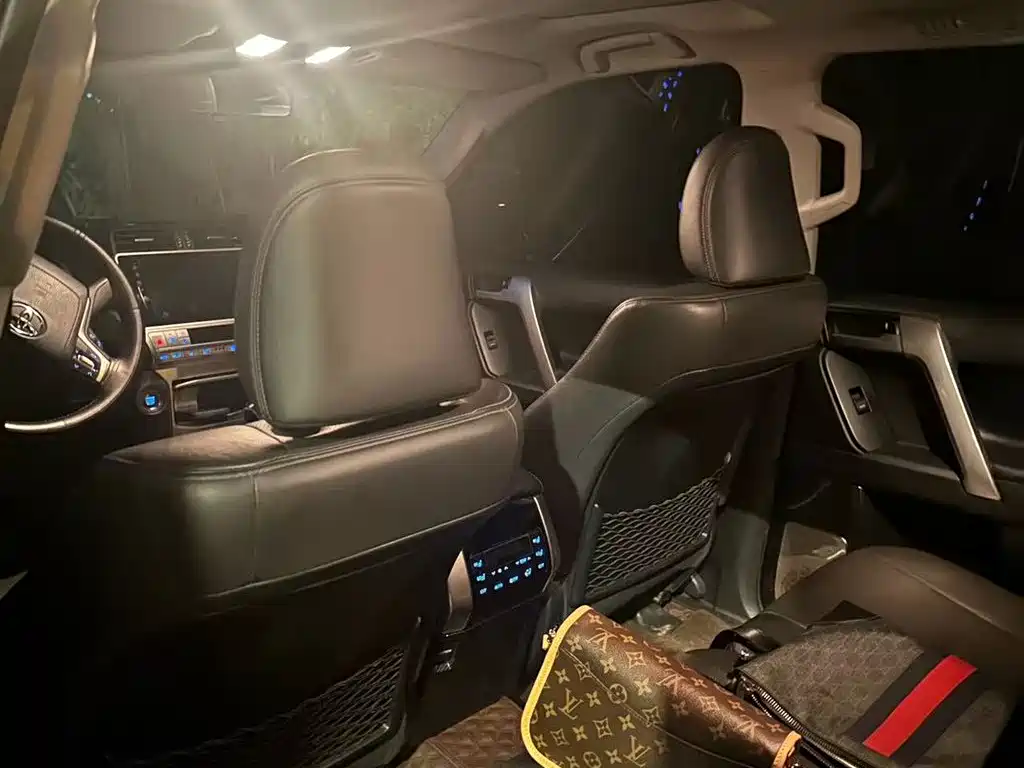 Toyota Prado 2018 3.5L Automatic VX NAVI Rear-Mounted Spare Tire