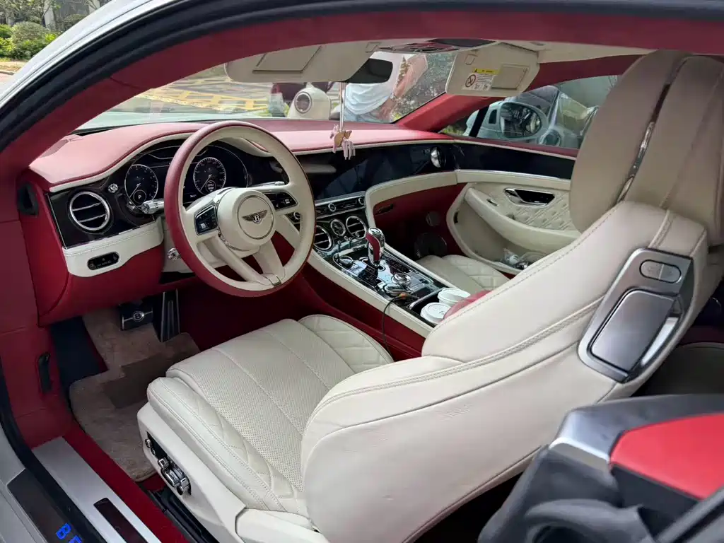 Bentley Continental GT V8 2022 4.0T
