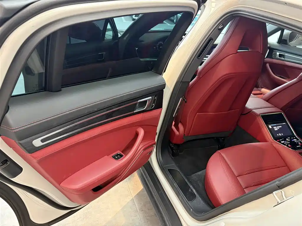 Porsche Panamera 2023 2.9T